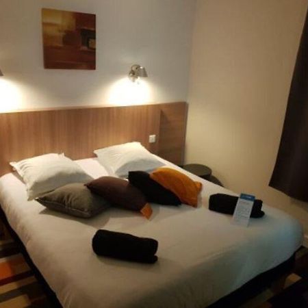 Kyriad Direct Agen Castel Culier Castelculier Esterno foto